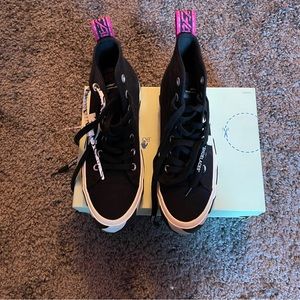 OFFWHITE SNEAKERS